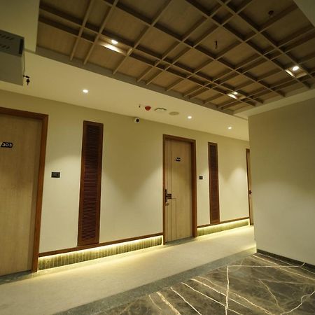Hotel Laksh Raipur  Bagian luar foto